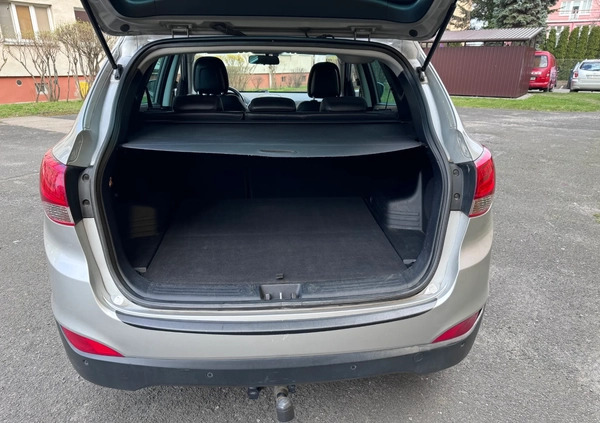 Hyundai ix35 cena 37900 przebieg: 208975, rok produkcji 2010 z Rzeszów małe 154